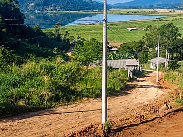 TERRENO VISTA PARA A LAGOA|A�UDE|FUNDOS CACHOEIRA|IMARUI SC