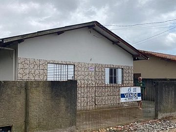VENDO 2 CASAS COM P�TIO INDEPENDENTE