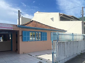 OPORTUNIDADE NO CENTRO DE IMBITUBA