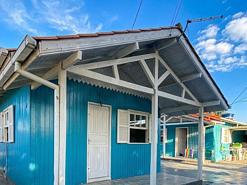 IM�VEL COM DUAS CASAS E ESCRITURA P�BLICA - IMBITUBA SC