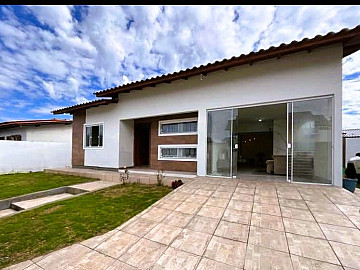 CASA COM 2 DORMIT�RIOS NO MIRIM - IMBITUBA/SC